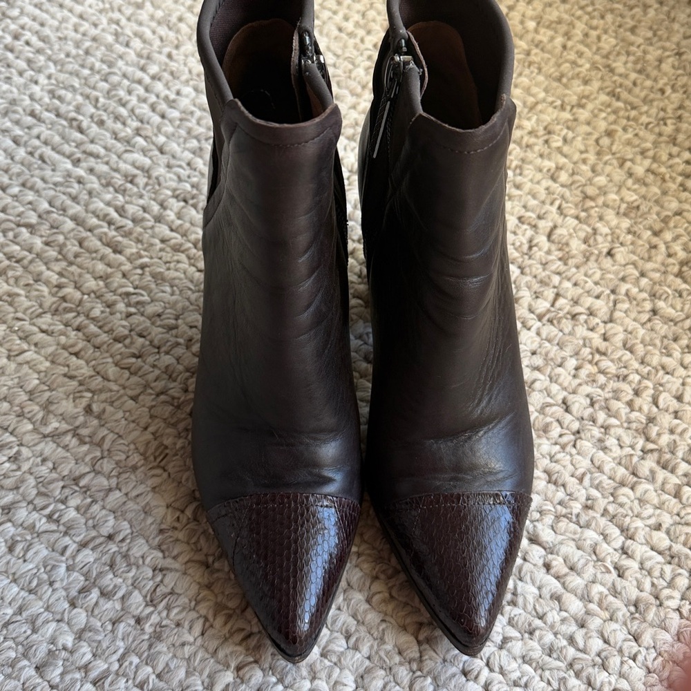 DONALD J PLINER VAUGHN LEATHER ANKLE BOOTS DARK BROWN 6.5 M